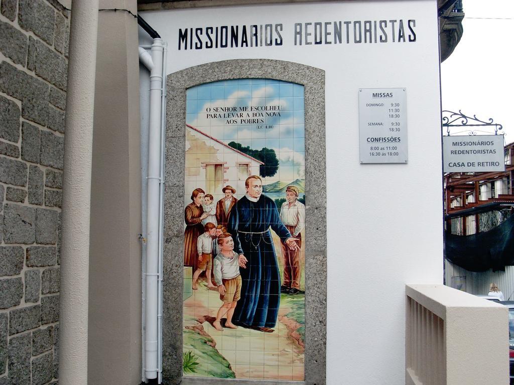 Hotel Casa De Retiros N. S. Perpetuo Socorro Guimarães Esterno foto